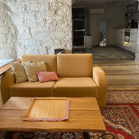 Apartment Old Town Stylish Stonehouse Kauba 6a